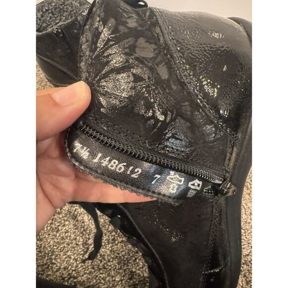 Semler Ladies Zip Up Shiny Black Ankle Sneaker Boots Size 7 EUC - Picture 8 of 8